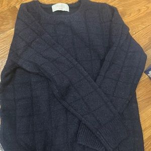 Dark Navy Blue wool sweater size 6 boys. Excellent condition.
